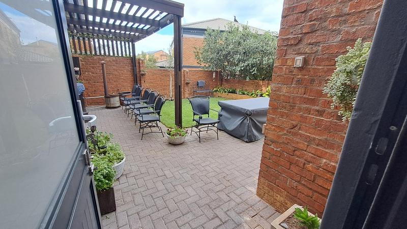 4 Bedroom Property for Sale in Jongensfontein Western Cape